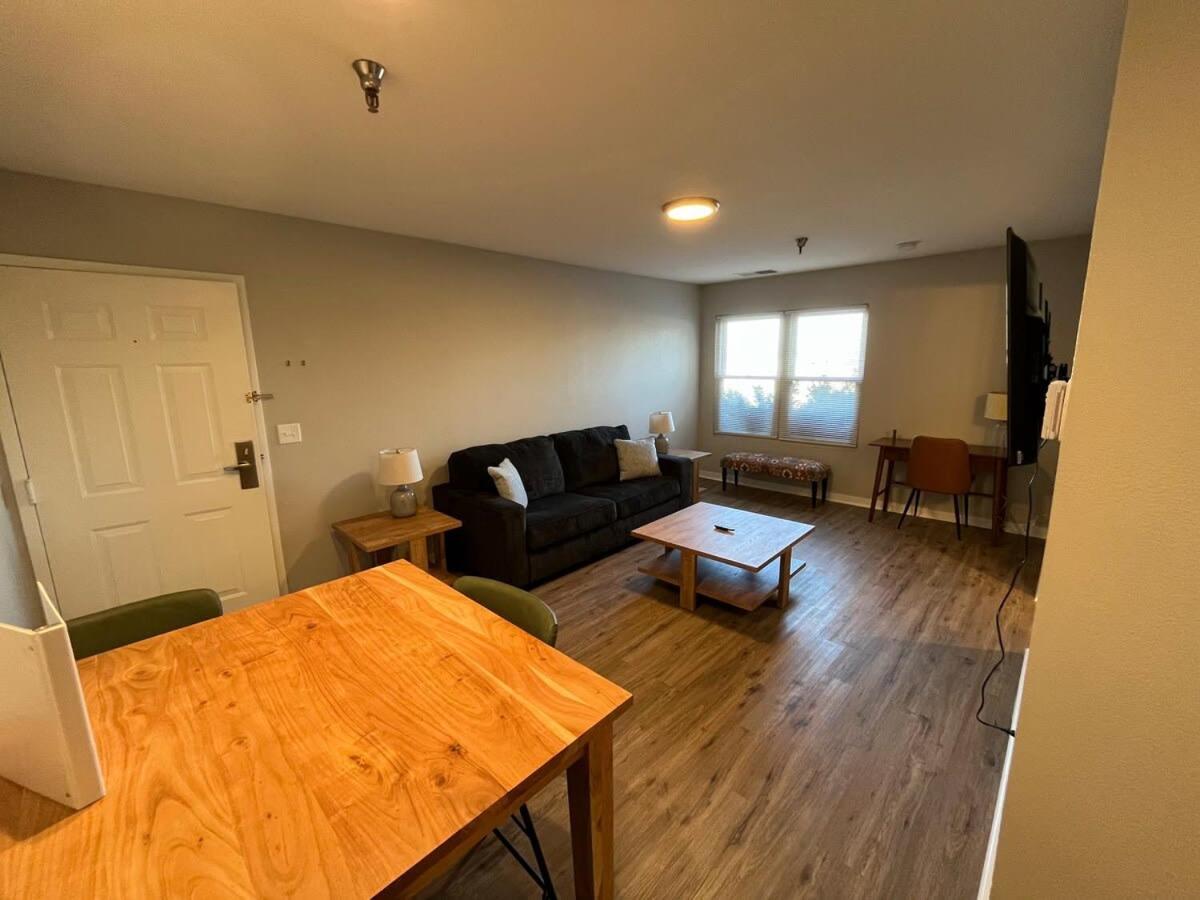 Aksarben 1 Bedroom-Close To I-80 Ομάχα Εξωτερικό φωτογραφία